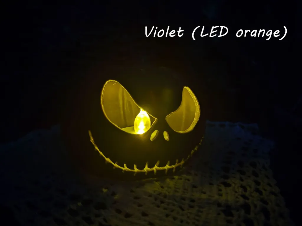 impression-3d-crane-squelette-citrouille-lampe-violet-led-orange.webp