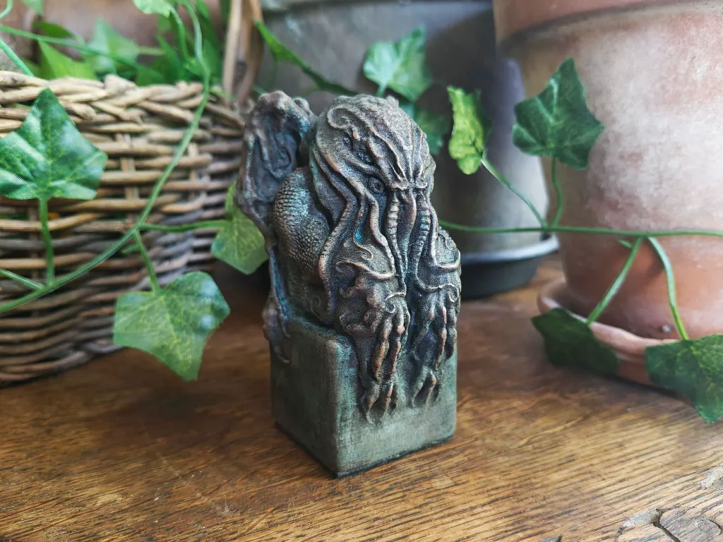 impression-3d-idole-cthulhu-avec-vernis.webp